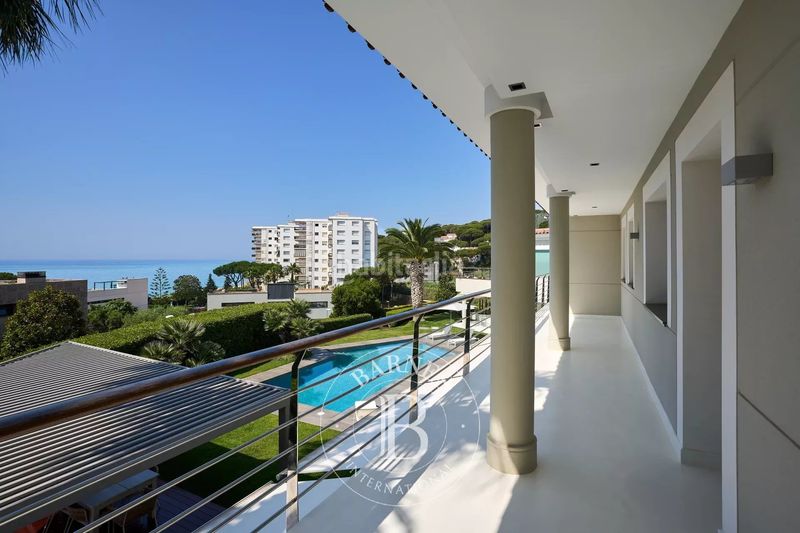 Foto b9799853-3a96-4bd8-a076-36b16a033c6c. Casa amb calefacció aparcament piscina a Centre Sant Pol de Mar