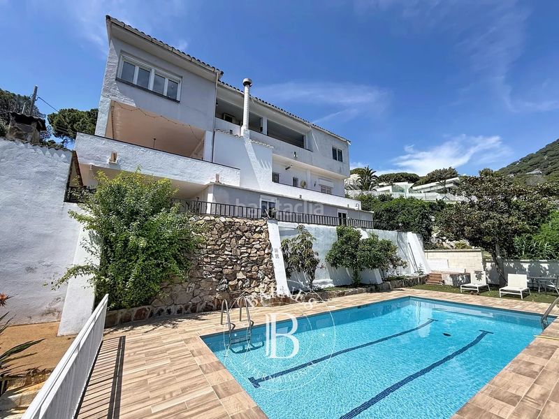 Foto 04ba2479-e092-4d55-98fb-7f2d2233e32d. Haus mit heizung parking pool in Cabrils