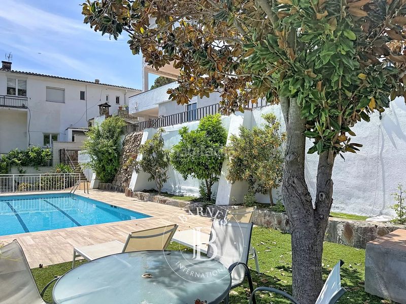 Foto d4817bed-656f-4221-8cd9-e4f3bf3111eb. Maison avec chauffage parking piscine dans Cabrils