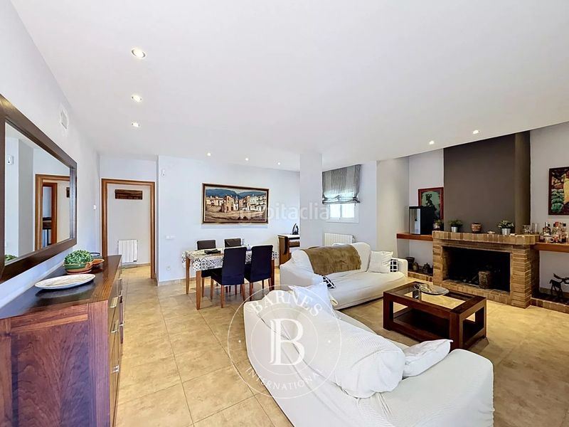 Foto dfbda76c-78ff-442f-be67-8ab3679afe04. Maison avec chauffage parking piscine dans Cabrils