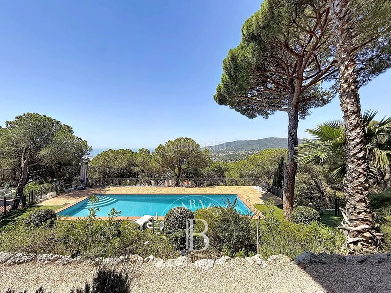 Foto a5fd89cf-dd5d-4ca1-b4dc-f102c0ddacff. House with heating parking pool in Cabrils