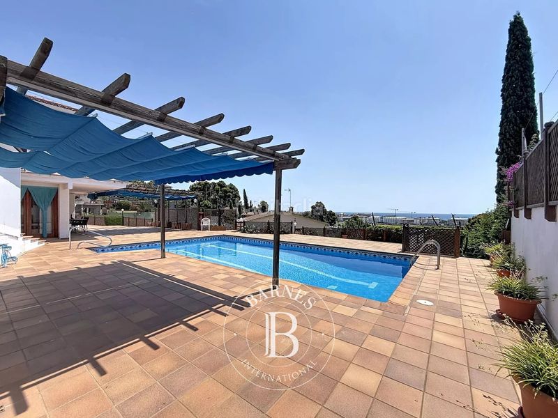 Foto 1acd899c-3be1-4c98-88aa-779214009e57. Casa amb calefacció aparcament piscina a Santa Susanna