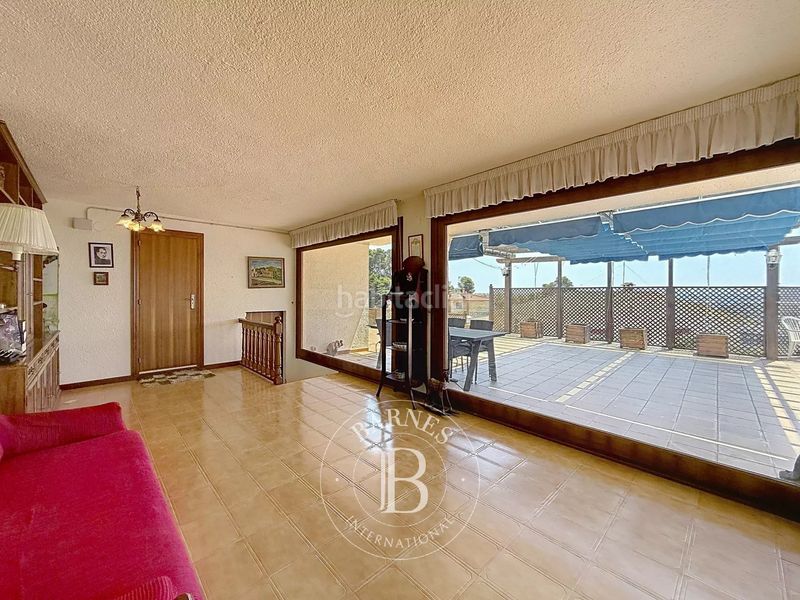 Foto dc8bb11a-f177-4495-b06e-becc79b708e0. Casa amb calefacció aparcament piscina a Santa Susanna