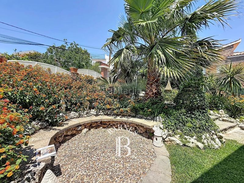 Foto f78b08da-6d77-4f56-9957-92b5dc53cc1b. Casa amb calefacció aparcament piscina a Santa Susanna