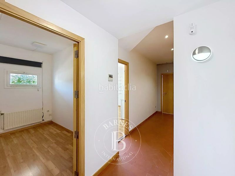 Foto b6aa8699-fc46-495d-83ba-988134839d43. Maison avec chauffage parking piscine dans Cabrils