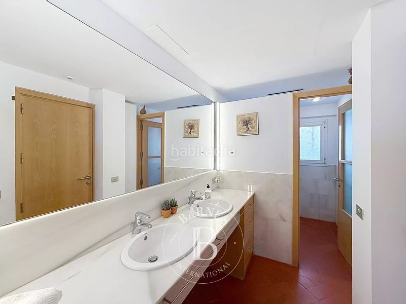 Foto fa35c12a-4163-46c0-8d3b-9c6b044c72f5. Maison avec chauffage parking piscine dans Cabrils
