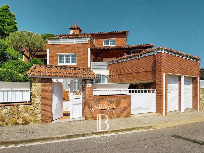 Foto 4069c6f6-dad5-4120-bd75-9e0b02dcc49f. Casa amb calefacció aparcament piscina a Nucli Urbà Argentona