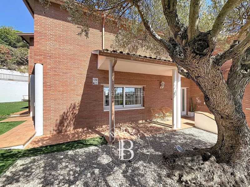 Foto b78d35ff-0c0d-4319-8df8-0bdf384aaf91. Casa amb calefacció aparcament piscina a Nucli Urbà Argentona