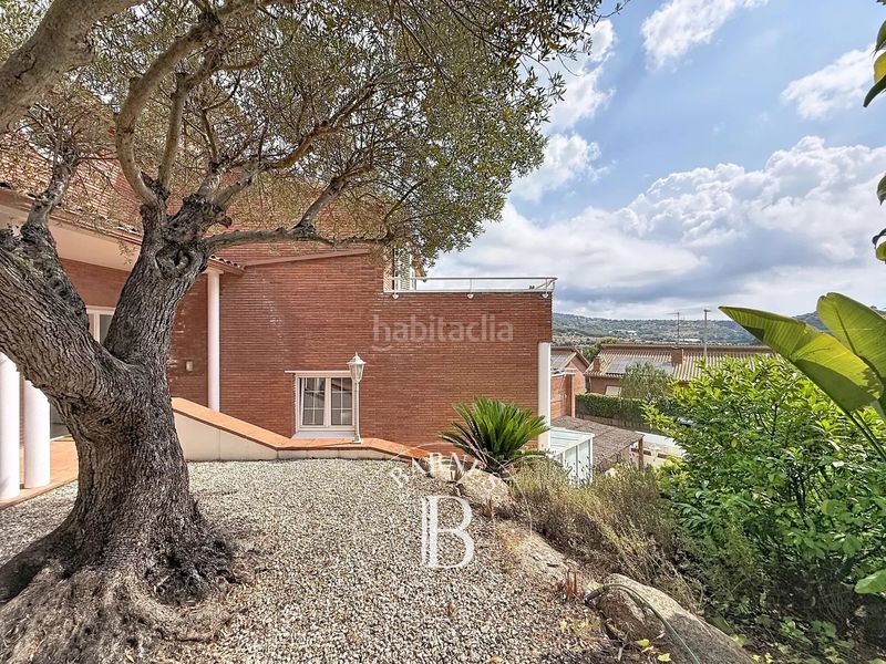 Foto 67ad04aa-5235-4a54-a994-cd3ffe0258f4. House with heating parking pool in Nucli Urbà Argentona