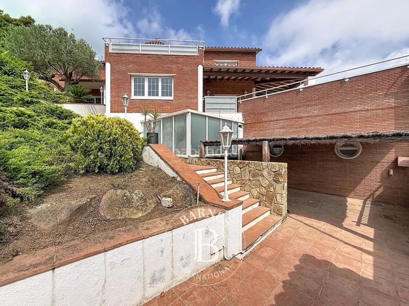 Foto 9374469e-03ae-4d73-9998-75403eeb5314. House with heating parking pool in Nucli Urbà Argentona