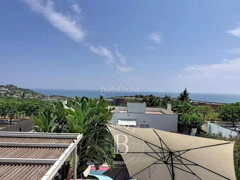 Foto 3207d112-dea4-48ce-ac28-5ff640df4e75. Maison jumelée avec chauffage parking piscine dans Vallveric Mataró