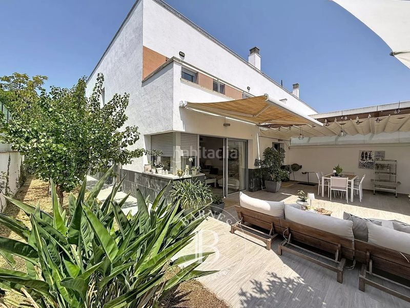 Foto 875700c5-7f12-43c4-aea8-e2801bda276b. Maison jumelée avec chauffage parking piscine dans Vallveric Mataró