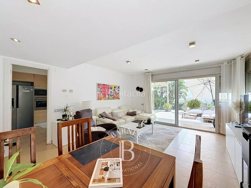 Foto b329044f-ffe8-411c-b8ee-3bb2bdcd262b. Maison jumelée avec chauffage parking piscine dans Vallveric Mataró