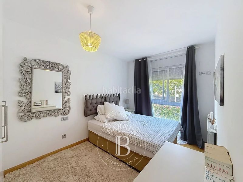 Foto b40a3c8c-5b1c-4599-94b0-e12240f0ad50. Maison jumelée avec chauffage parking piscine dans Vallveric Mataró