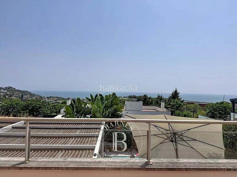 Foto b80f3484-d976-4423-903c-63d4b9af364d. Maison jumelée avec chauffage parking piscine dans Vallveric Mataró