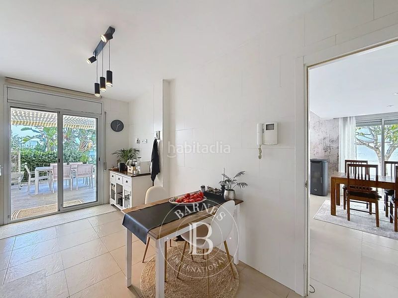 Foto d1f0945a-01c5-4719-b1e5-85ac89127d20. Maison jumelée avec chauffage parking piscine dans Vallveric Mataró