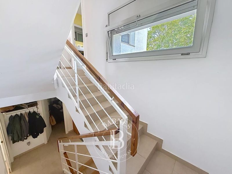Foto dd9f3673-5d3d-419e-aecd-974c4ae6c892. Maison jumelée avec chauffage parking piscine dans Vallveric Mataró
