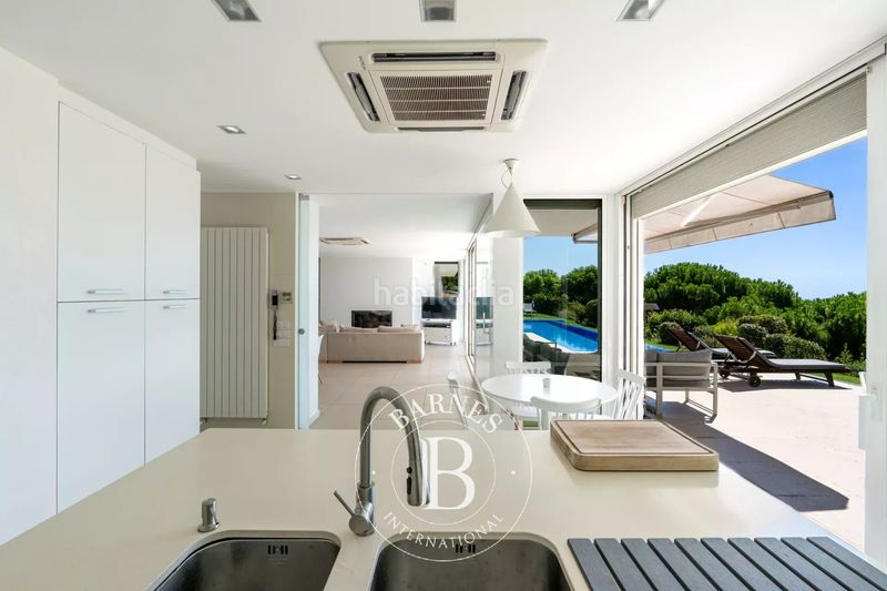 Foto e6c68fc9-3f98-4757-9068-2ea0d243227f. Casa amb calefacció aparcament piscina a Supermaresme Sant Andreu de Llavaneres