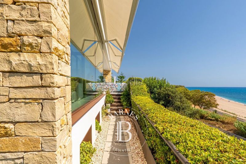 Foto d17e7eaa-d840-4d7e-b9c2-1b6c6ebf649c. Casa amb calefacció aparcament piscina a Urbanitzacions Sant Pol de Mar