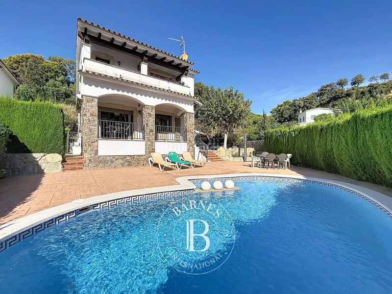 Foto e3808c90-5546-42f1-a701-1c91a2981f09. Maison avec chauffage parking piscine dans Cabrera de Mar