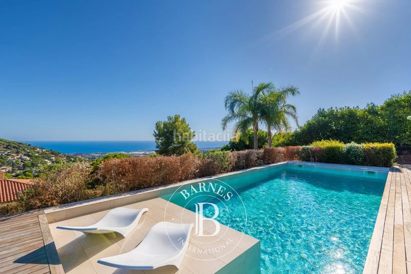 Foto 5f799f0a-522b-4098-ab1e-e96e35009e27. Casa con riscaldamento parcheggio piscina in Cabrils
