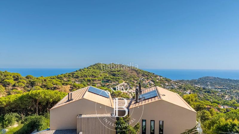 Foto a834aefa-8677-4a88-981b-1650e214bd61. Casa con riscaldamento parcheggio piscina in Cabrils