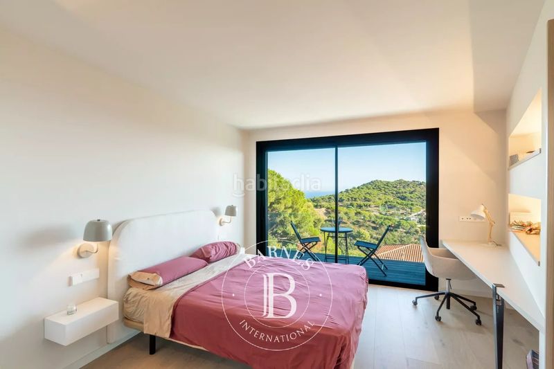 Foto b3cbfaf2-ca51-4523-ae93-6a4879807304. Casa con riscaldamento parcheggio piscina in Cabrils
