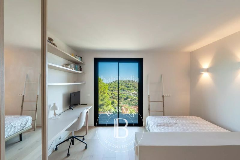 Foto f7821029-f584-4b28-ba7a-794e7d9e40a1. Casa con riscaldamento parcheggio piscina in Cabrils