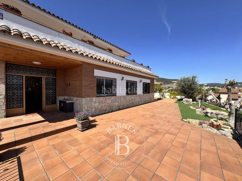 Foto 6367314c-d3e3-4d60-aac7-ab1e633a96ea. Casa amb calefacció aparcament piscina a Nucli Urbà Argentona