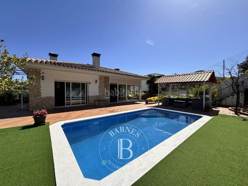Foto ddc399e6-6ef1-46f3-aff0-4dea86a0fdee. Casa amb calefacció aparcament piscina a Nucli Urbà Argentona