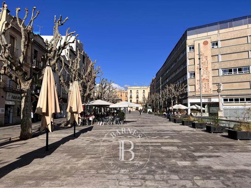 Foto fbefb2de-2561-40d9-9d25-4986021bbd85. Casa con riscaldamento parcheggio piscina in Can Quirze Mataró