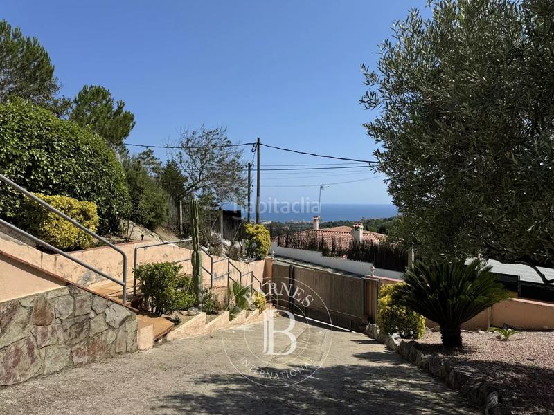 Foto b1e71564-4c52-4acd-a9dd-5efd723c54d9. Casa en Urbanitzacions Mataró