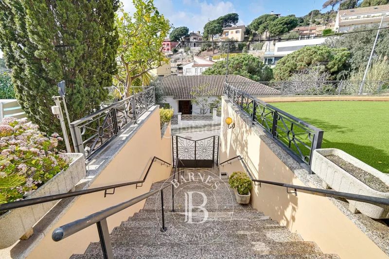 Foto 0c74fc05-1a6b-45b2-b5b3-67f97dfe7cda. Casa amb calefacció aparcament piscina a Urbanitzacions Mataró