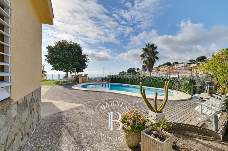 Foto d9150cd5-c156-403e-b39f-814e6972e998. Casa amb calefacció aparcament piscina a Urbanitzacions Mataró