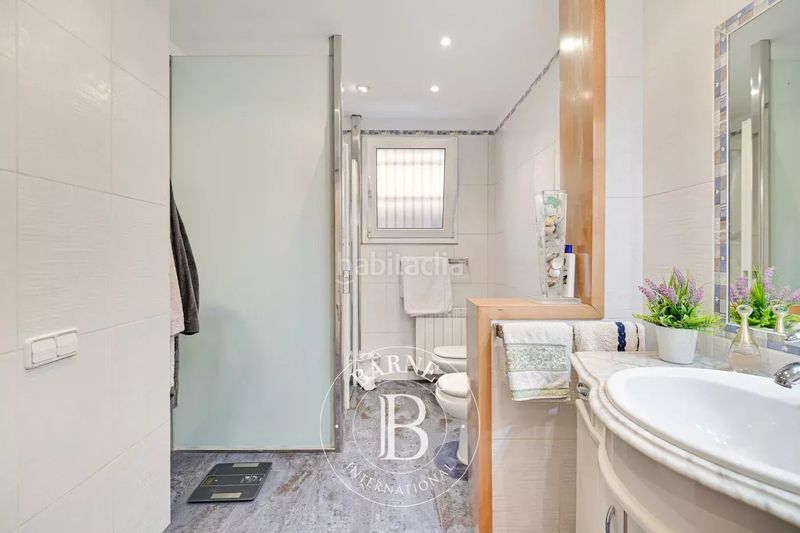 Foto edc32a46-5cef-43b5-9d64-d05ac6e6a9a4. Casa amb calefacció aparcament piscina a Urbanitzacions Mataró