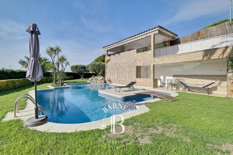 Foto aef4d0b7-0b3c-4381-b947-79ccae3d031a. Casa amb calefacció aparcament piscina a Cabrils