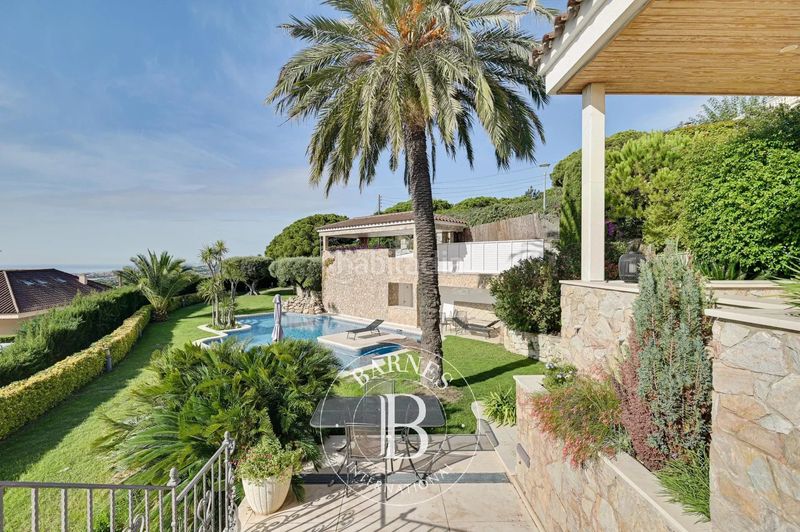 Foto c3df7b9a-2cfe-49ee-8b1d-9a89b8421bb9. Casa amb calefacció aparcament piscina a Cabrils