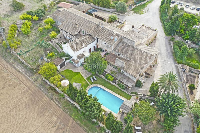 Foto 00aa6734-4013-48b0-ac87-c44a86826e65. Masia amb aparcament piscina a Felanitx poble Felanitx