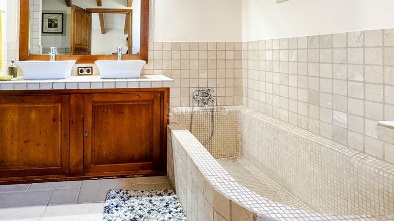 Foto 06a52736-d21d-4774-b35a-9a73ebcd0650. Masia amb aparcament piscina a Calvià poble Calvià