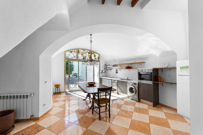 Foto f29487c1-3e0c-48ef-a166-0d3e8f81d84c. Casa amb aparcament a Felanitx poble Felanitx