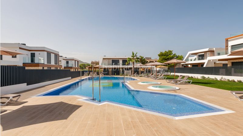 Foto 18711fe6-bcdf-4f5c-b6e6-97fc53126d38. Casa pareada en Cala Ratjada Capdepera