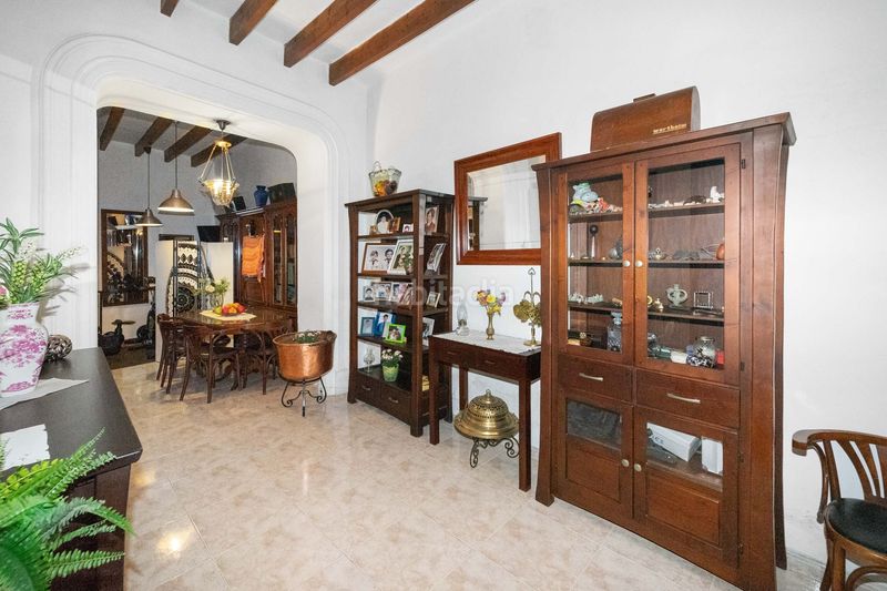 Foto cebf7c93-941a-4d9c-845e-75dae99bcaad. Casa amb aparcament a Felanitx poble Felanitx