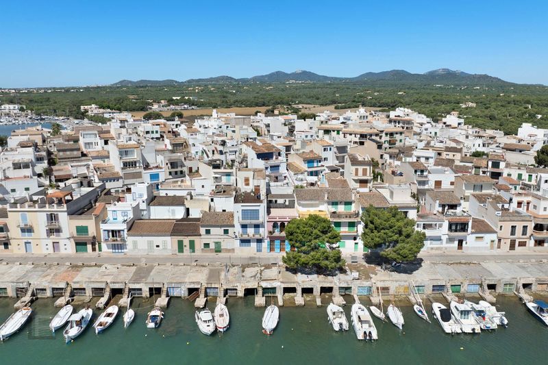 Foto f52ddaf6-0330-45bd-8373-01e19d4d248b. Casa amb calefacció aparcament a Portocolom Felanitx