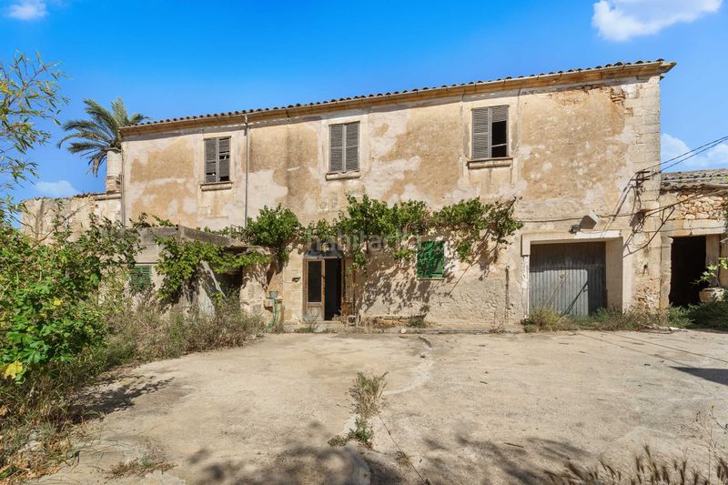 Foto 8618ee5c-8814-49d5-9658-b40997a844c2. Casa amb aparcament a Campos poble Campos