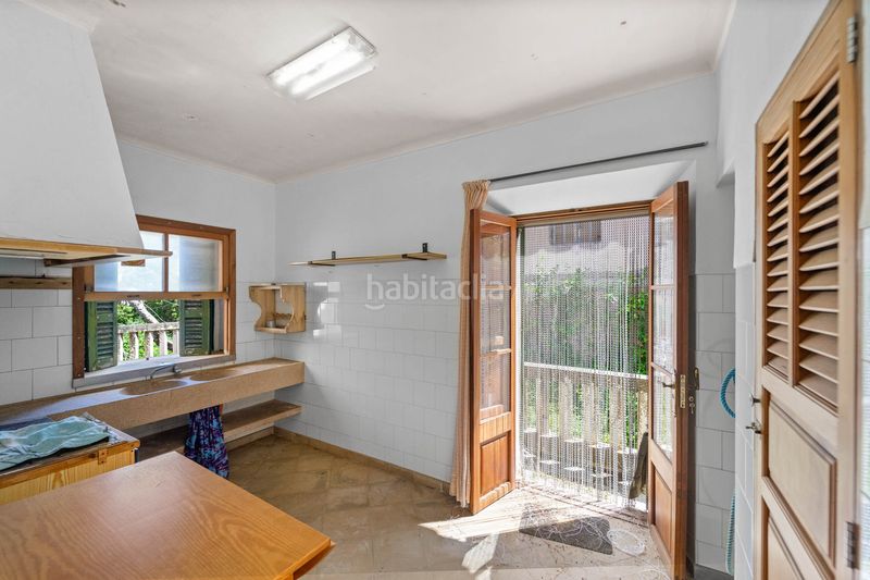 Foto b5f27a37-7d7e-4e4d-8045-ed66c7c335aa. Masia a Cala Figuera Santanyí