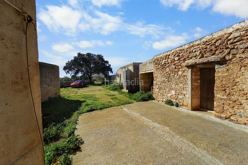 Foto 29d10f5e-fef7-45a7-9a4c-47bb49d27dde. Masia amb aparcament a Felanitx poble Felanitx