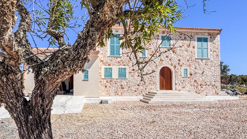 Foto f7d42635-e47d-4fff-8bae-8c2062189a50. Casa amb calefacció aparcament piscina a Ses Salines poble Ses Salines