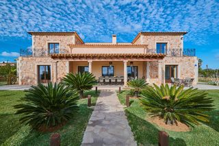 Masia a Porto Cristo. Finca de firma mediterránea con piscina resort de 100 m, vistas