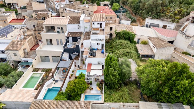 Foto 0bd49c81-e7fb-4390-806b-4fc6060589d5. Edifici a Felanitx poble Felanitx