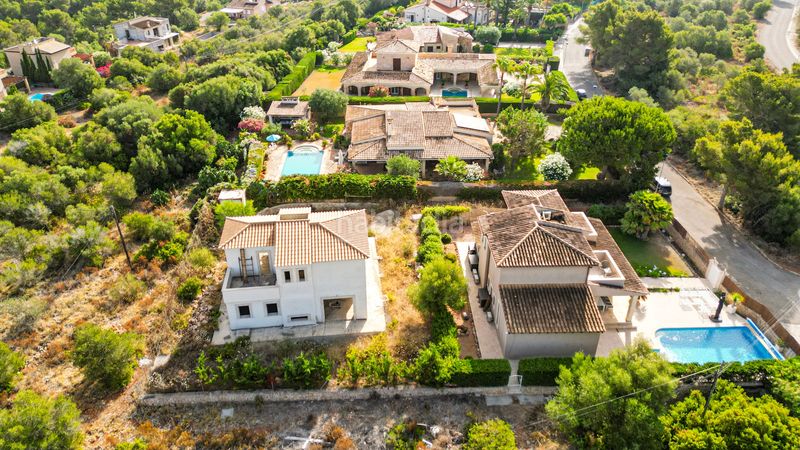 Foto c25d38f6-cb1b-4461-b61e-5a6a88f75884. Casa amb piscina a Cala Murada Manacor